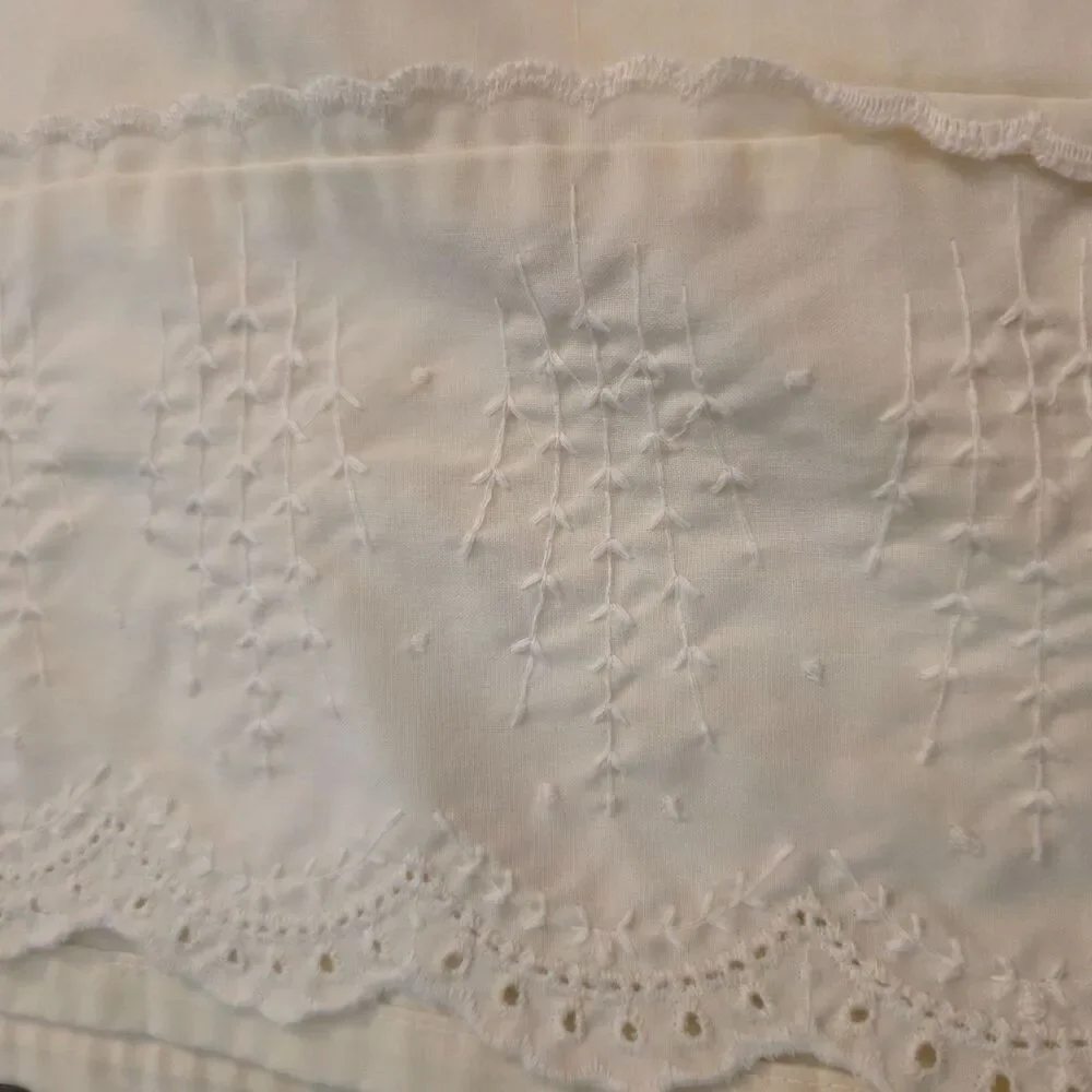 Vintage Fieldcrest Ivory King Flat Sheet 50/50 Fine Combed Percale Eyelet Lace